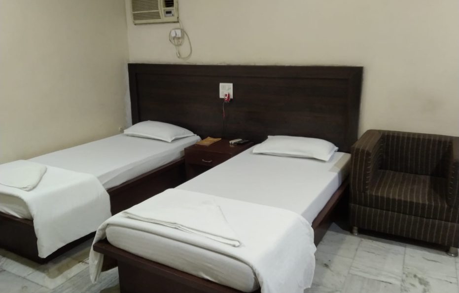 Hotel Shashi International