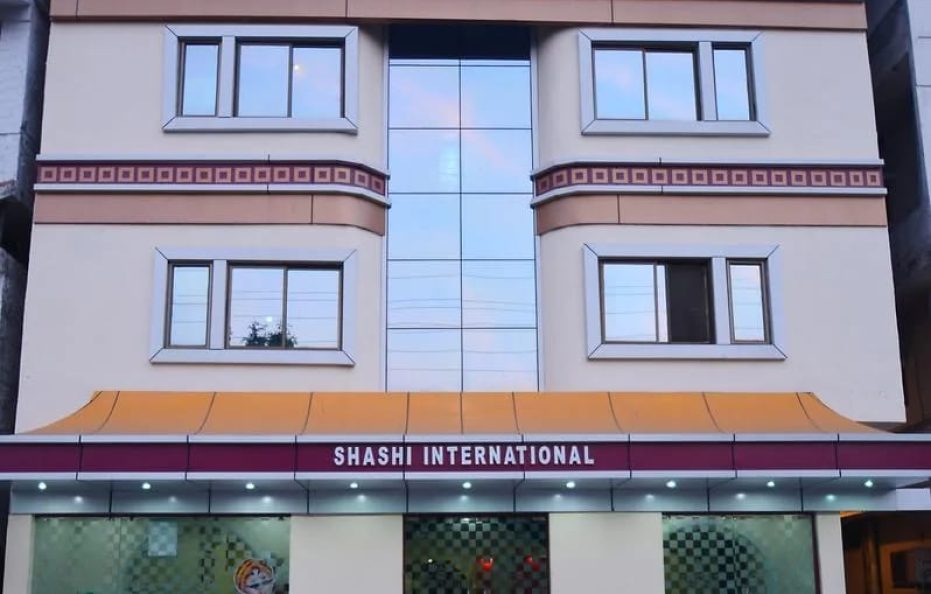 Hotel Shashi International