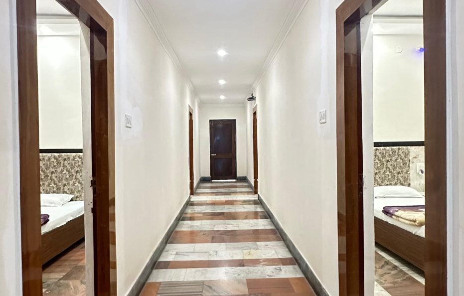 Hotel Shashi International