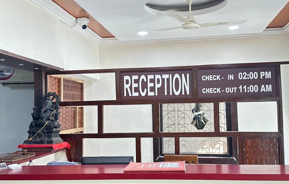 Hotel Shashi International