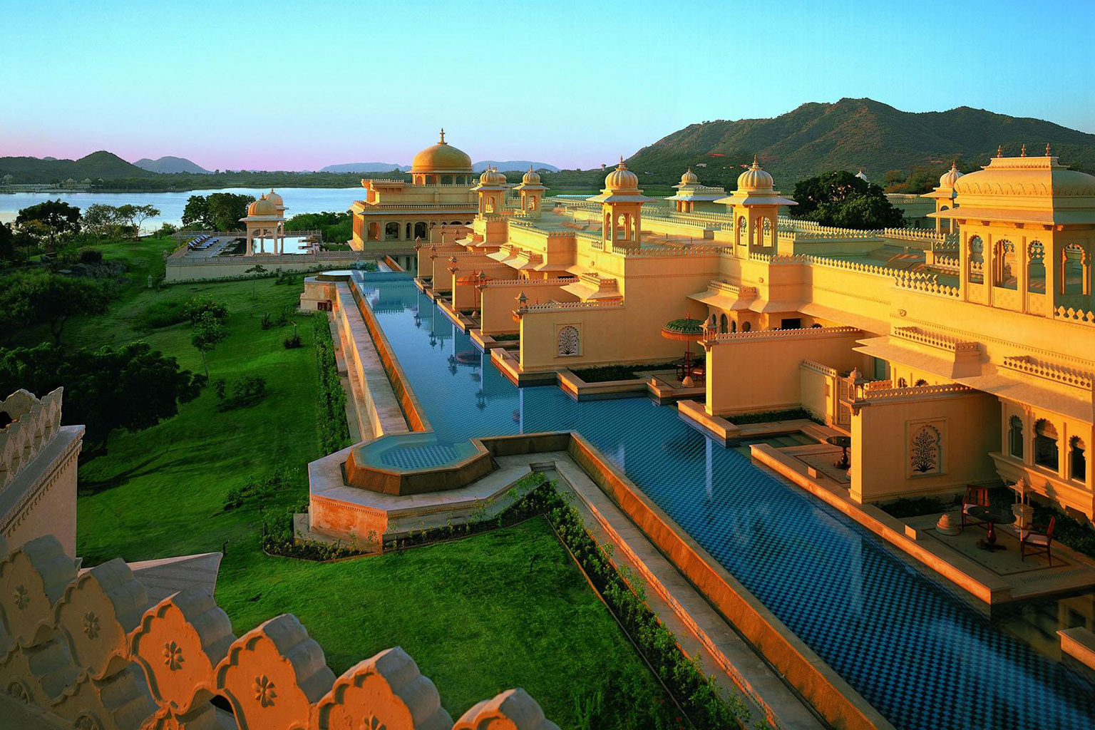 The-Oberoi-Udaivilas_overview